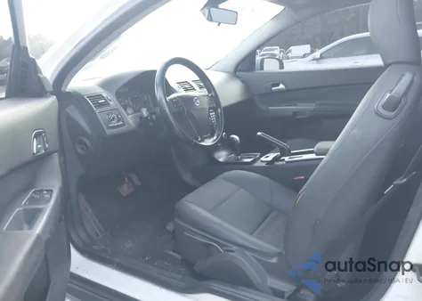 2011 Volvo C30 T5 from USA, damaged, VIN YV1672MK7B2235476